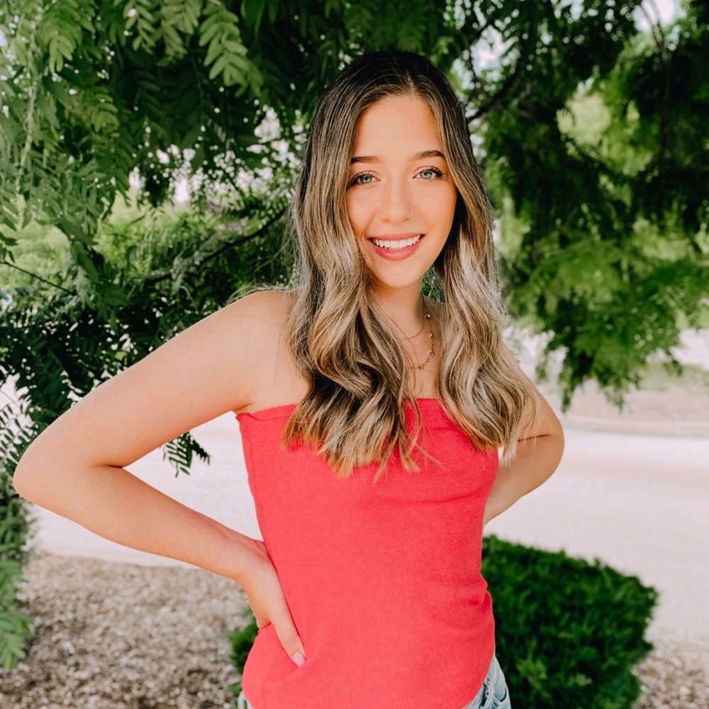 Meet your Posher, Christina